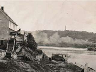 Angler’s Retreat with a view of Brock’s Monument across the river in Canada